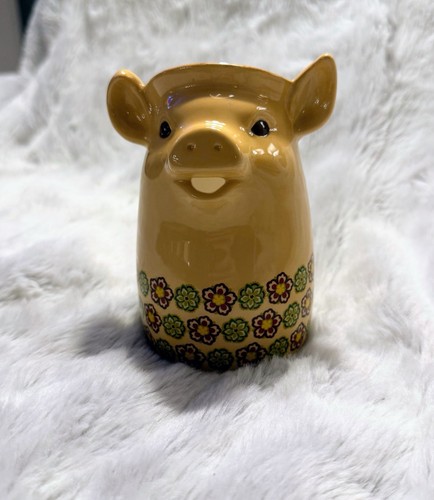 Pig shaped creamer - pig,